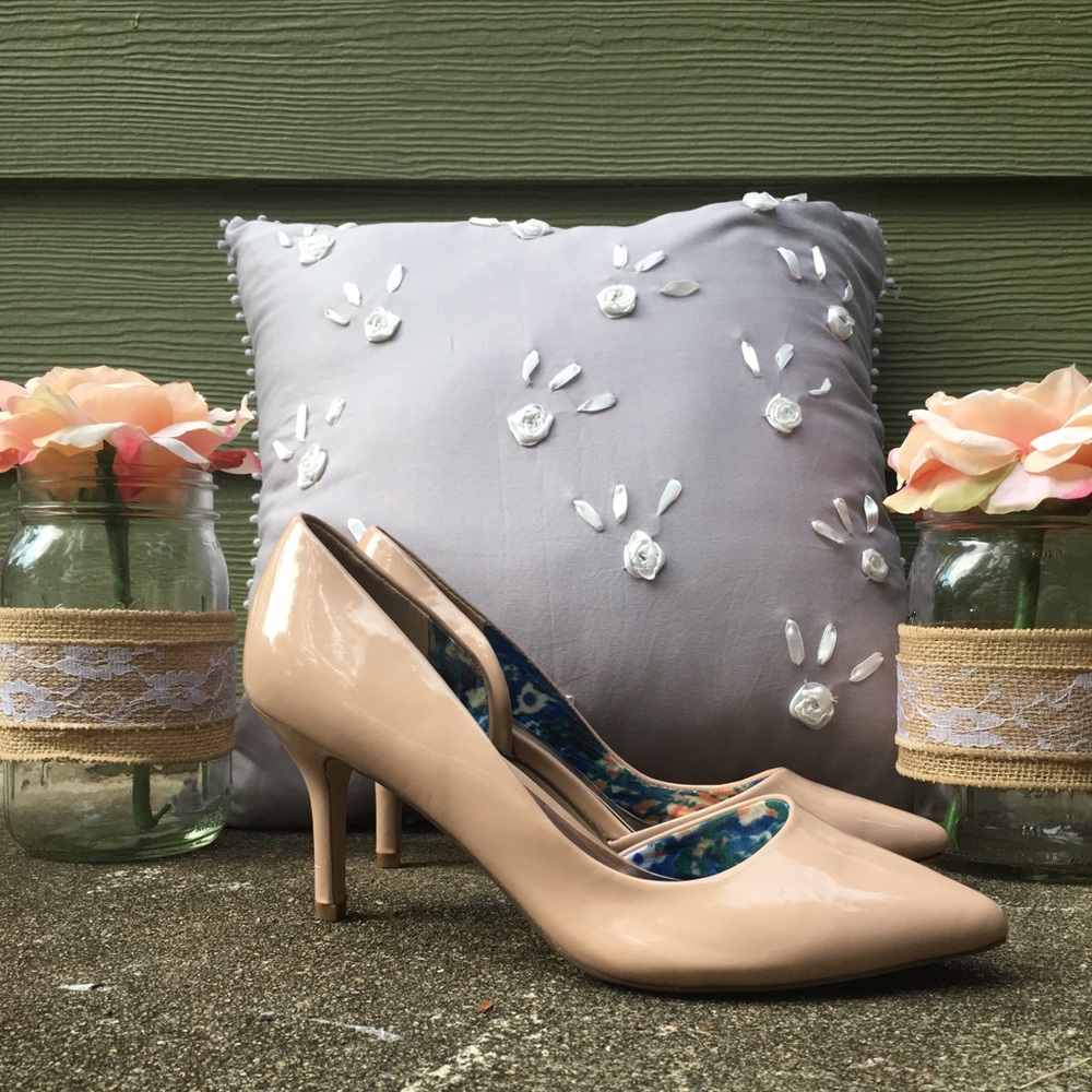 Madden girl nude/blush pointed heels